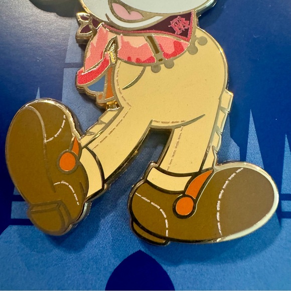 NWT. Disney Big Thunder Mountain - Mickey Mouse Main Attraction jumbo pin. - Picture 6 of 8